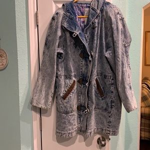Vintage acid wash jean jacket w hood
